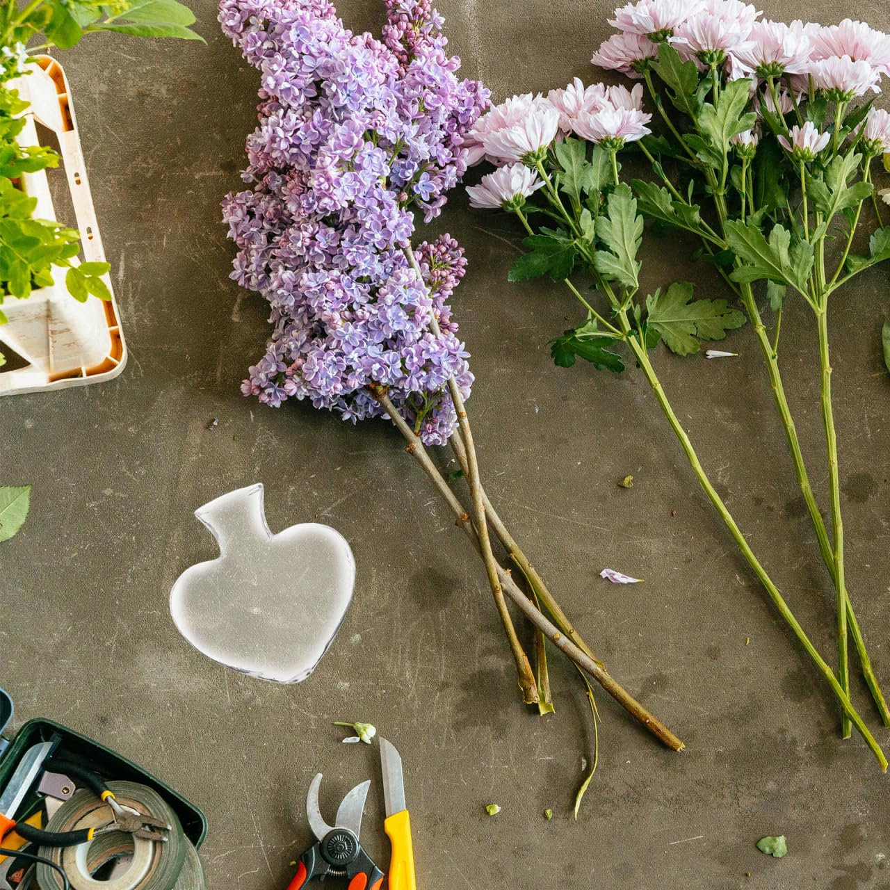 Cabilock Heart Shaped Glass Vase Clear Crystal Hydroponic Planter Glass Flower Pots Terrarium Flower Arrangement Planter Wishing Bottle for Home Garden Wedding Decoration