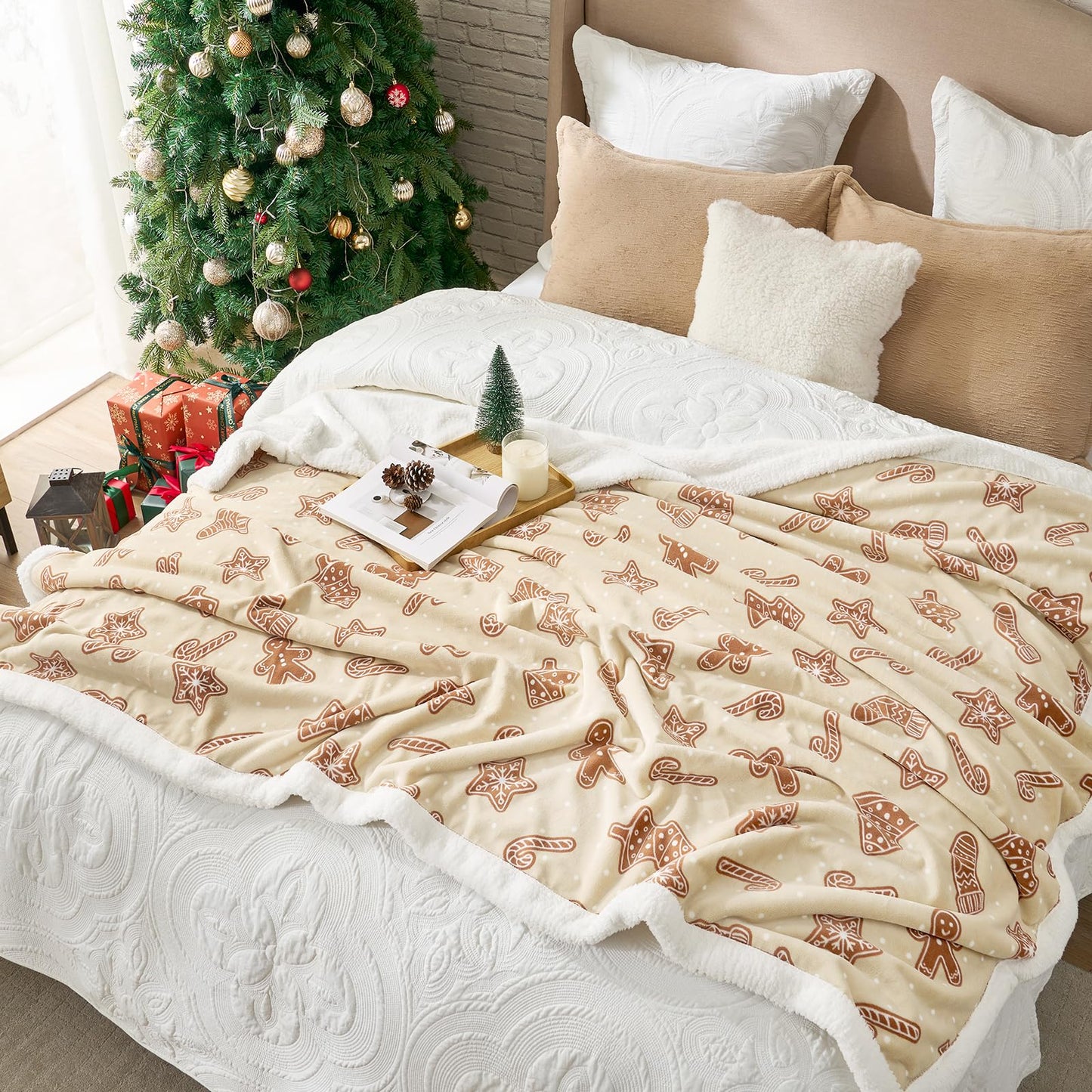 Cozy Bliss Luxury Sherpa Throw Blanket for Couch, Premium Reversible Thick Throw with Gingerbread & Candy Cane Design, Warm Cozy Soft Blanket for Home and Gifts (50 * 60)