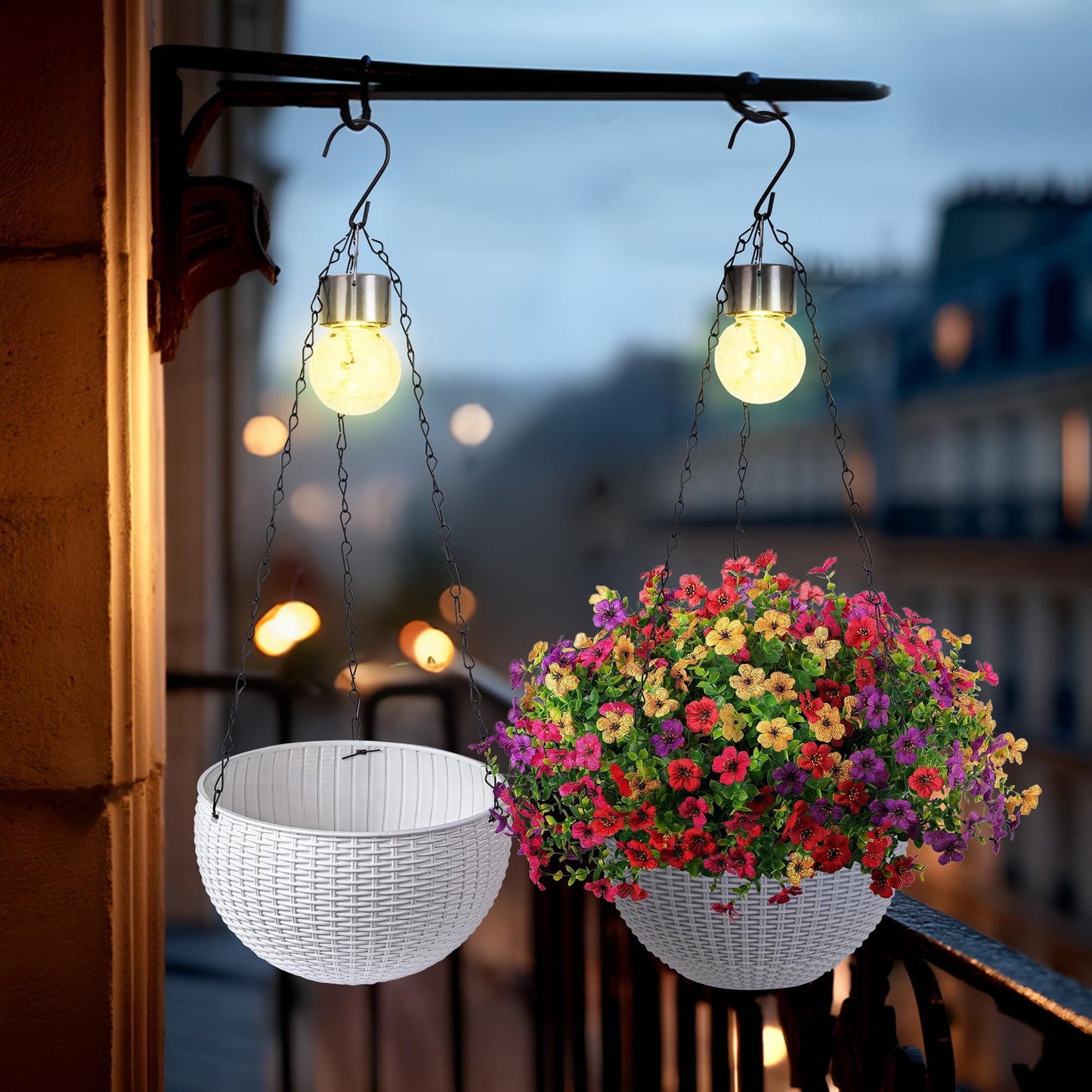 ZUIAOYIBOU Hanging Pots for Plants Outdoor - 2 Pack White Artificial Rattan Solar Flower Baskets with Drainage Holes & Removable Tray, Garden Gifts for Women/Mothers, Porch, Balcony Decor