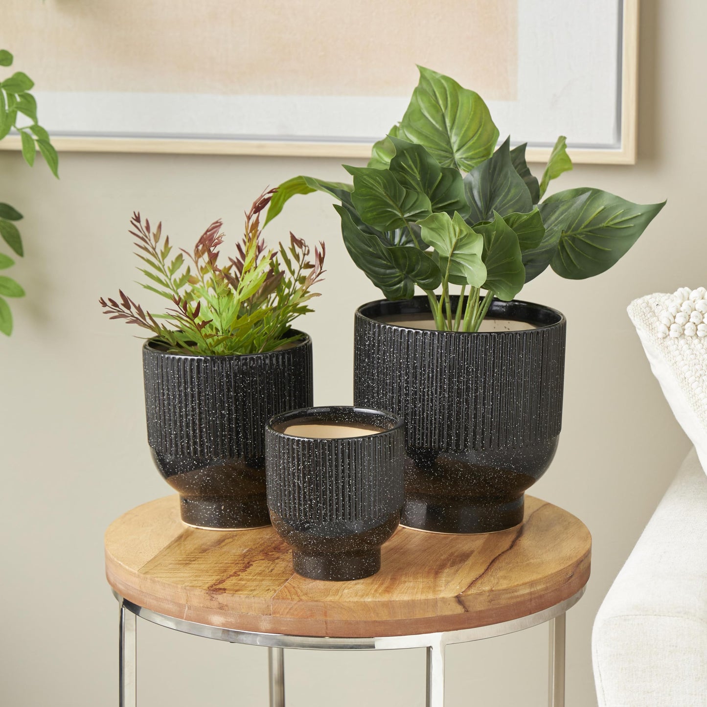 Deco 79 Ceramic Indoor Outdoor Planter Speckled Small Planter Pot with Linear Grooves and Tapered Bases, Set of 3 Planters 9", 8", 6"H, Black