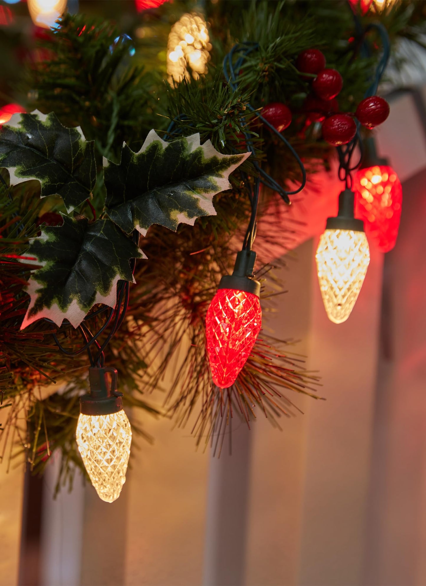C9 LED Christmas Lights Outdoor, 68 Ft 100 LED C9 String Lights with 100 All in One Clips, Connectable Waterproof Christmas Tree Lights for Outside Roofline Backyard Garden Decor, Red & Warm White