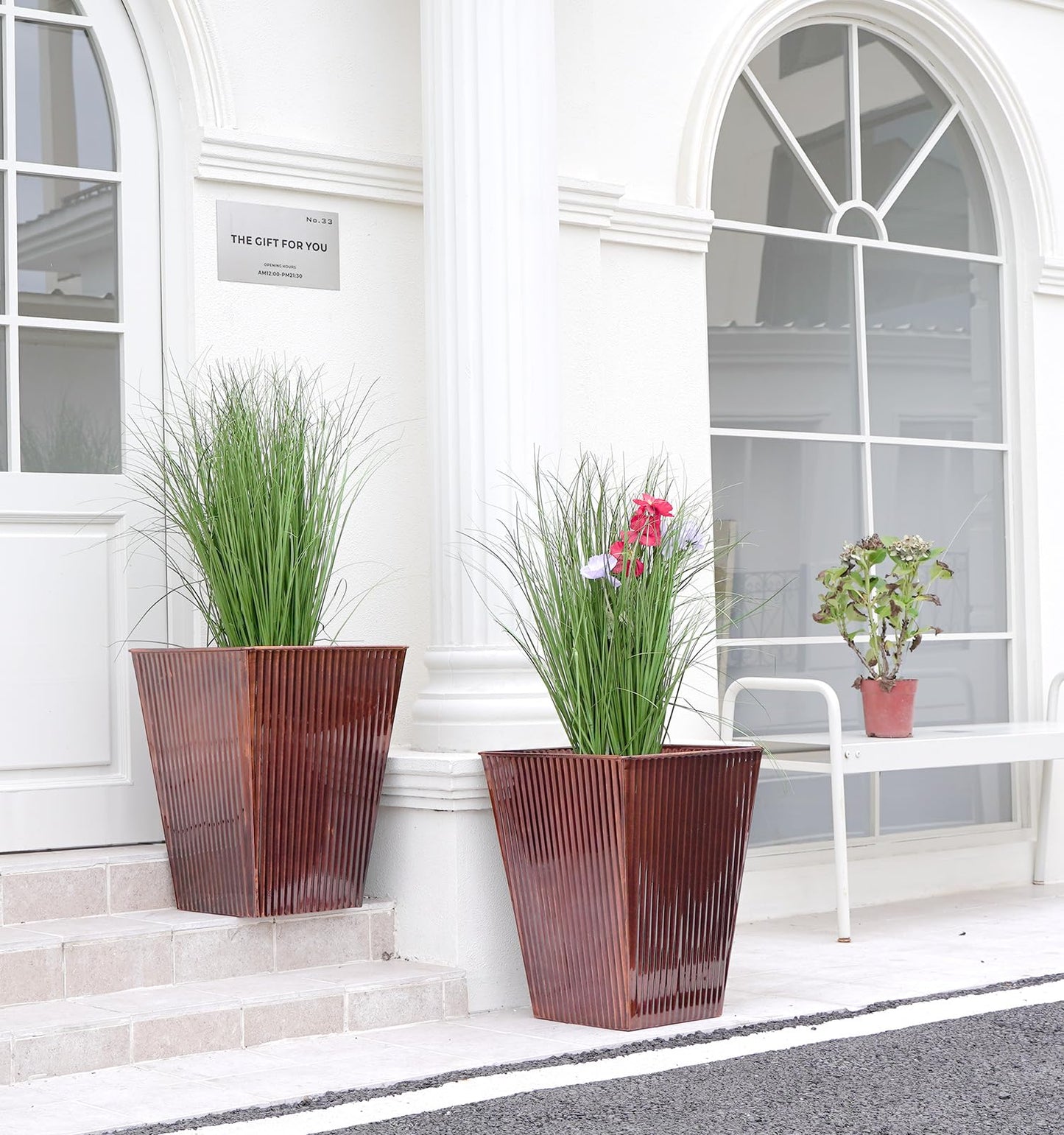 Ultiteque18 H x13 Dia Large Copper Metal Planter Set of 2, Tall Square Tapered Steel Flower pots for Indoor Plants, Indoor Plant Pots Lightweight for Apartment Office, Planter Pots with Drainage&Plug