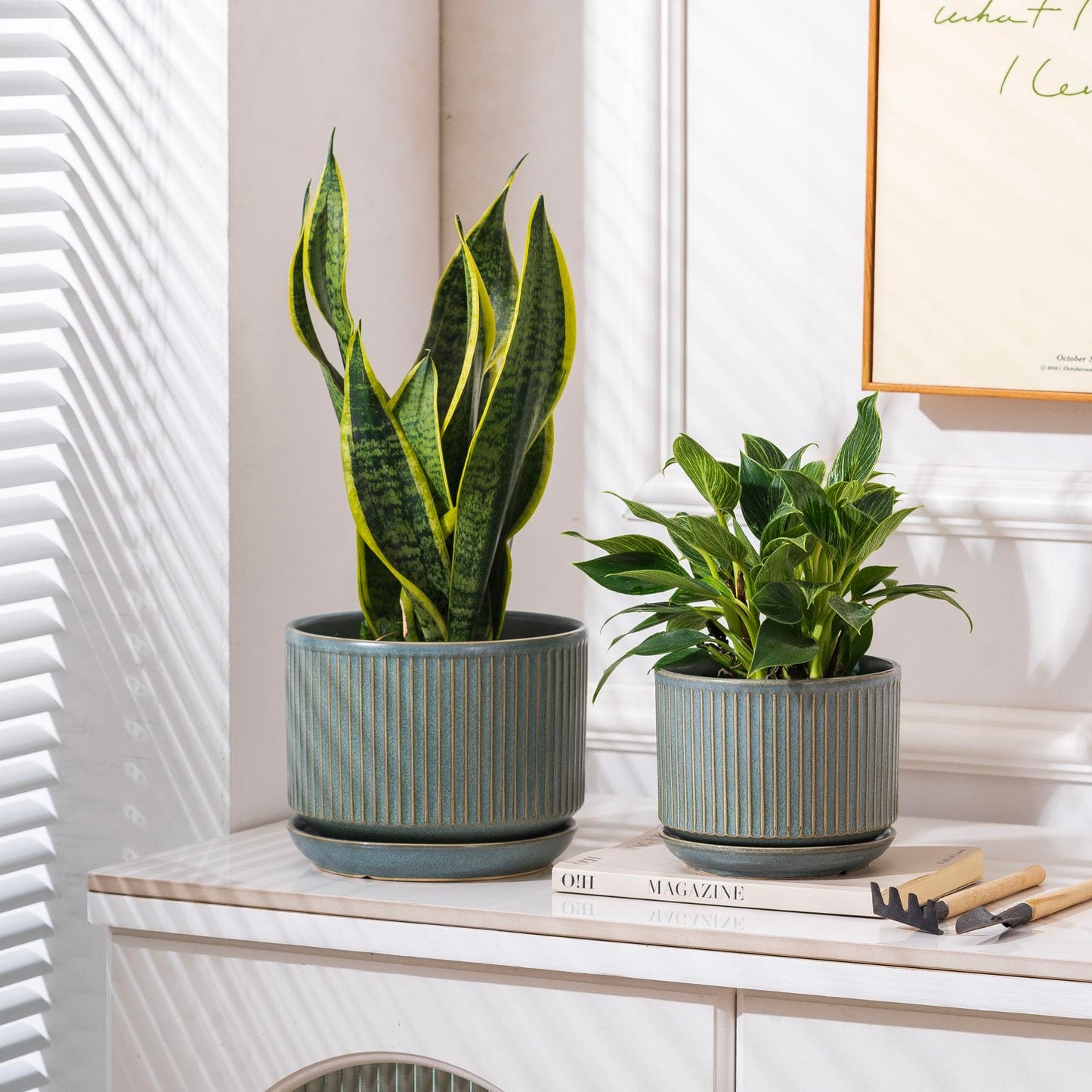 SURE YUESI Green Ceramic Plant Pots Set of 3 (4.3”+5.5”+6.7”), Indoor Striped Planters with Drainage Hole, Mesh Pads, Decorative Pots for Plants & Gardening