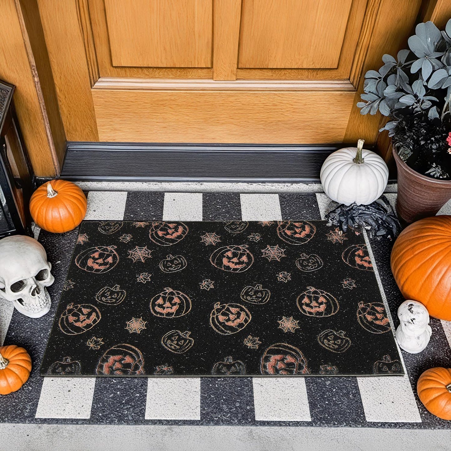 TYUU Pumpkin Front Door Mat Indoor Outside Entrance, Heavy Duty Dirt Trapper Doormat with Non Slip Backing Entryway Mat for Front Back Door, 17'' x 30'', Pumpkins Black