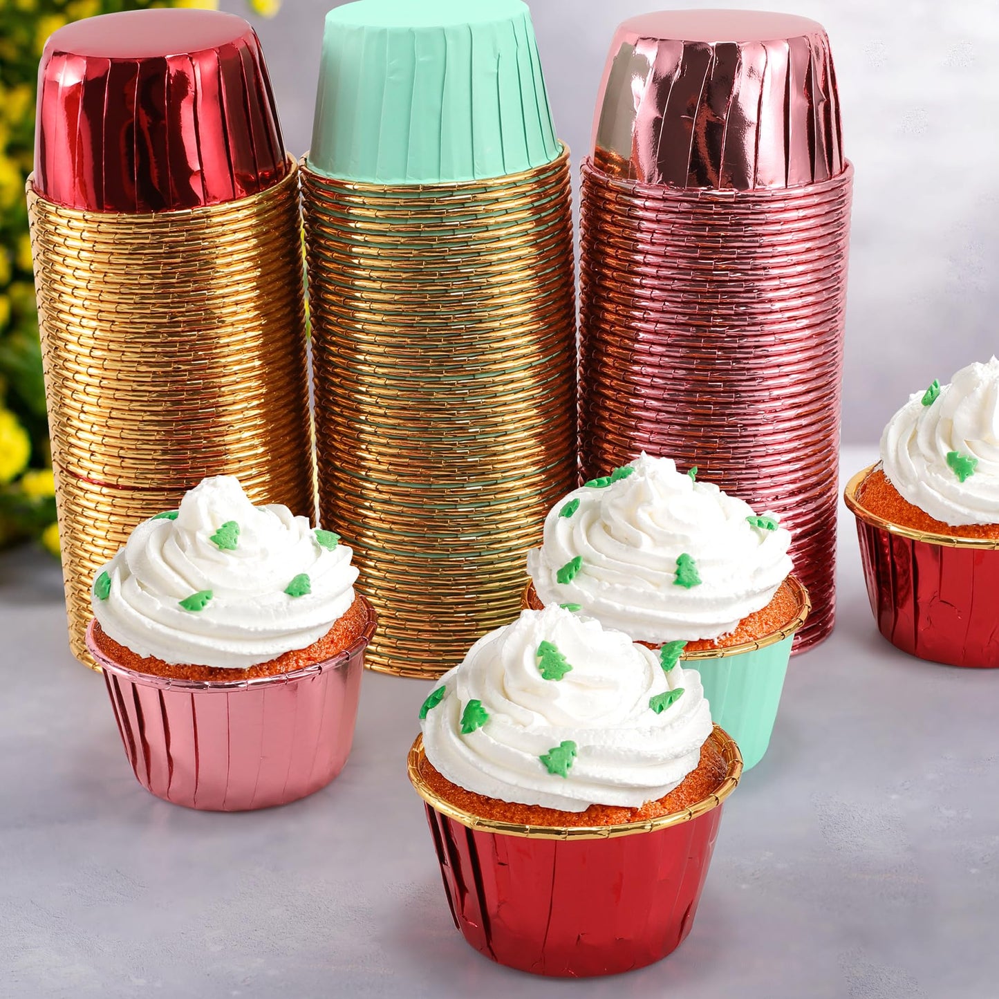 TRUSBER Red and Gold Foil Cupcake Liners,100 pcs Disposable Muffin Liners 3.5 Oz Wrappers for Baking, Metallic Muffin Paper Cases Baking Cups Valentines Day, Mother's Day Cupcake Liners