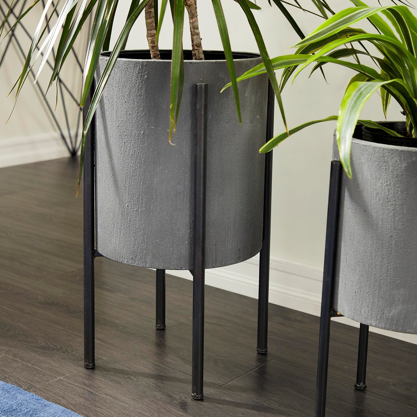 Deco 79 Metal Indoor Outdoor Planter Textured Exterior Large Planter Pot, Set of 2 Planters 19", 23"H, Light Gray
