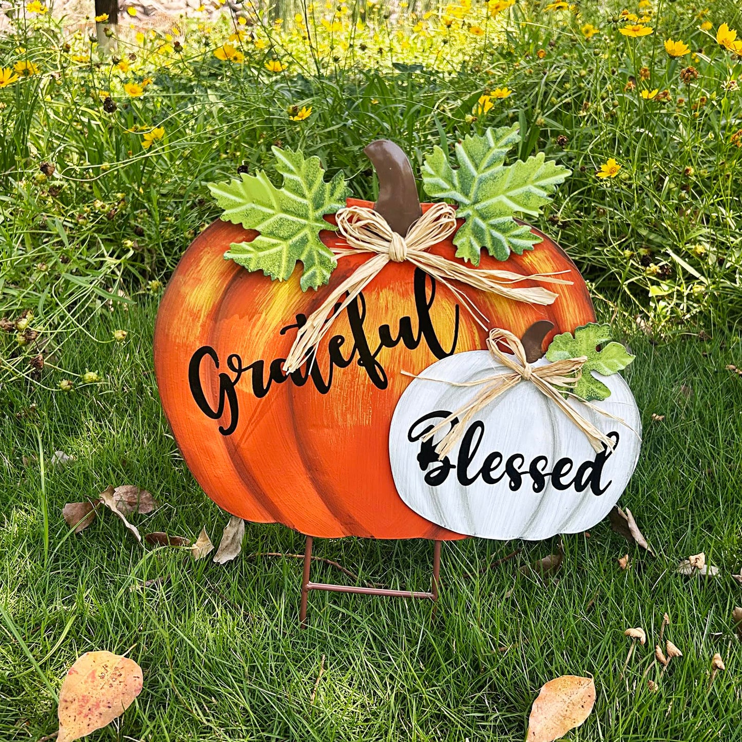 Morning View Stacked Pumpkin Garden Stakes Metal Yard Sign Fall Decor Outdoor Autumn Yard Stake Art Pumpkin Lawn Ornaments Magnetic for Patio Porch Thanksgiving Halloween Harvest 18.5 Inch