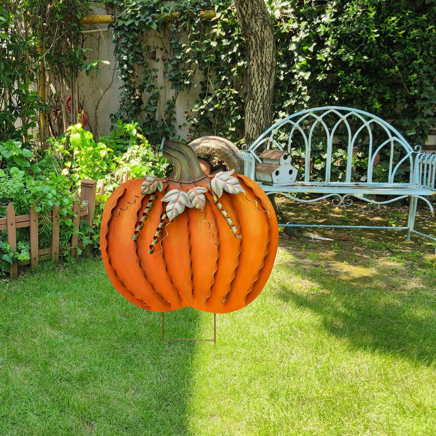 Linfevisi Metal Pumpkin Stakes Yard Signs Decorative Garden Stake Fall Decor Pumpkins Lawn Stakes Ornaments Outdoor Fall Garden Decor Autumn Harvest Yard Art Thanksgiving Halloween 26" Set of 2
