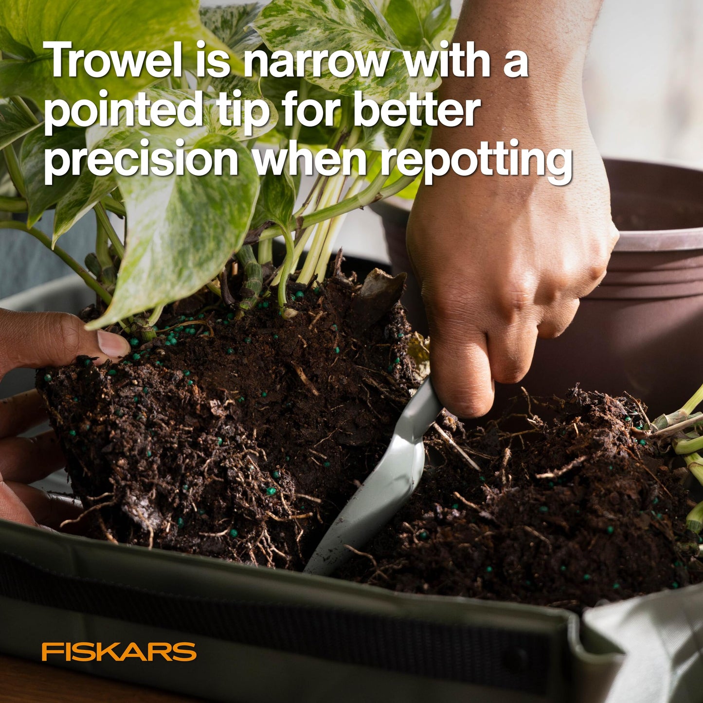 Fiskars 5-Piece Plant Cultivating Tool Set, Nesting Trowel, Soil Scoop, Cultivator, Tongs & Brush for Indoor Gardening, Stainless Steel w/Green Powder Coat Finish, Space Saving Design for Houseplants