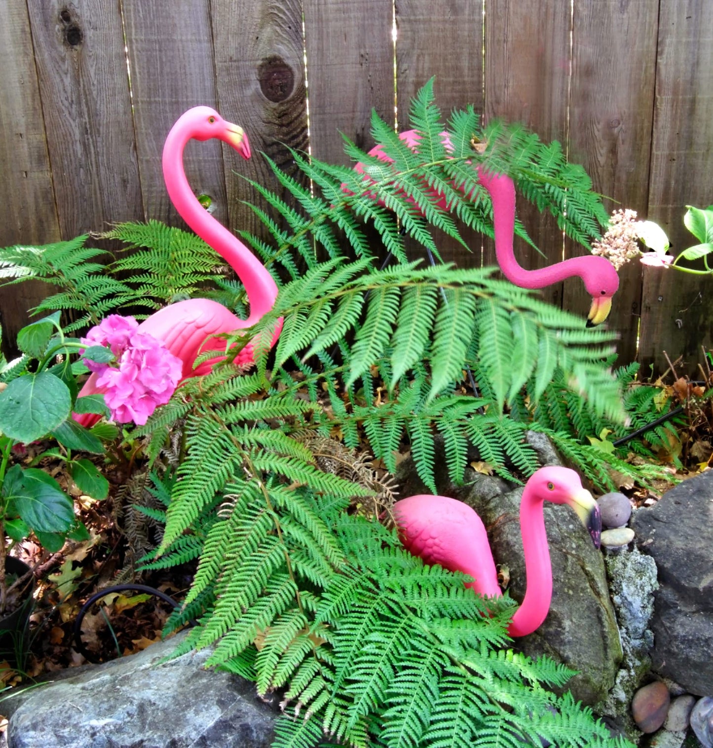 GIFTEXPRESS Pink Flamingos Yard Decorations - 4 Pack Small 14" Tall Plastic Flamingo Statue w/Metal Stakes - Lawn Ornaments & Garden Decor for Outdoor Parties