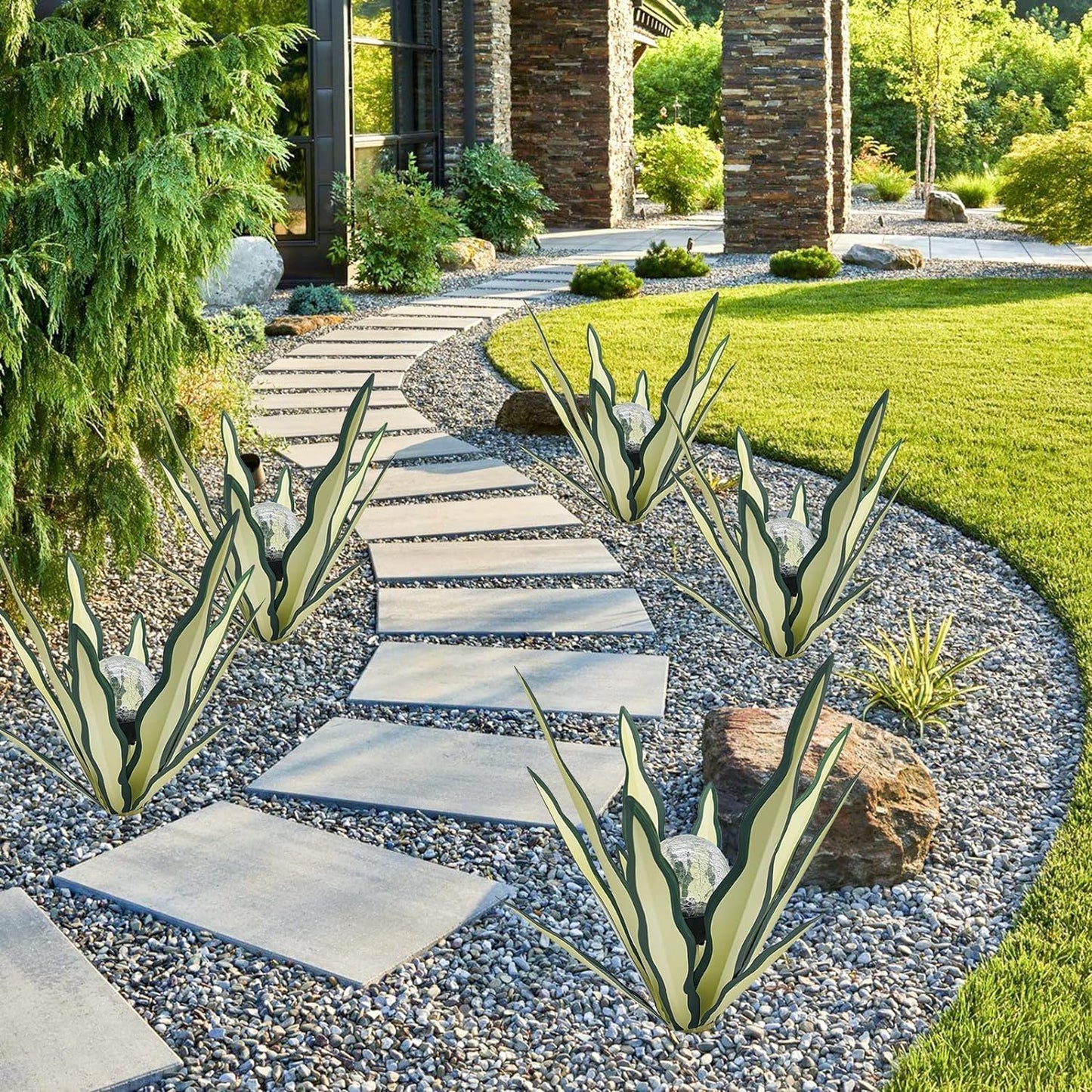 LCJECV Metal Agave Plant Garden Art, 2 Pack Tequila Rustic Sculpture, Rustic Metal Agave Plants Garden Lawn Home Ornaments, for Yard Stakes, Garden Figurines, Outdoor Patio (2 PCS Green with Light)
