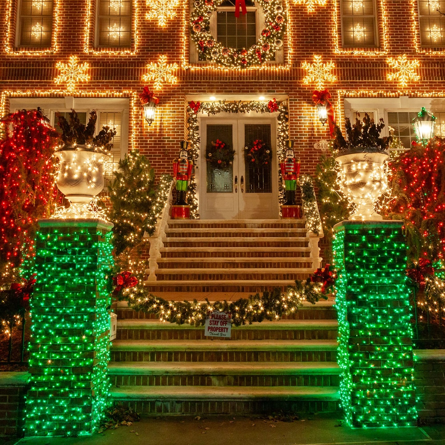 TW SHINE Green Christmas Lights, Total 400 LED 132FT Christmas Lights Plug in with 8 Modes, Waterproof Fairy St. Patrick's Day Light Outdoor, Indoor Christmas Decorations for Party Yard Decorations