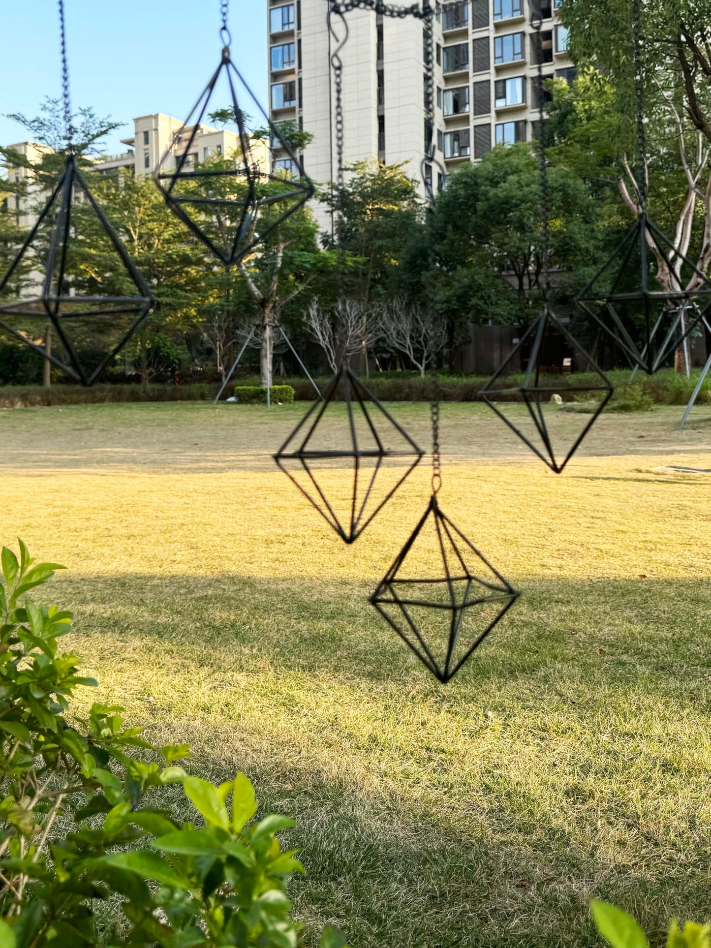 PUDAPU 6 Pack Gold Diamond Hanging Air Plant Holders with Chains, Small Unique Metal Air Plants Live Holders for Tillandsia and Air Ferns, Indoor Hanging Planter Decor