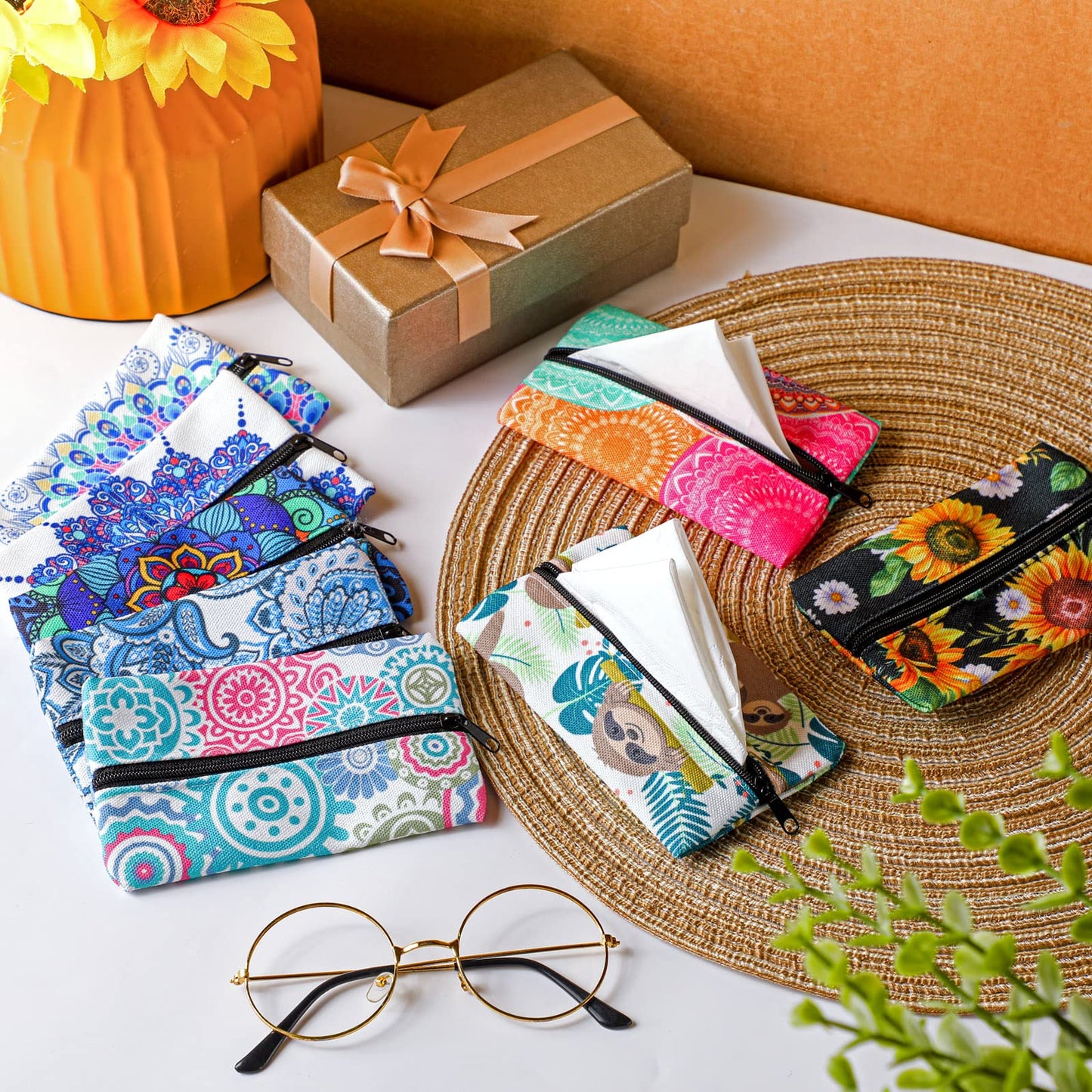 Fabbay 8 Pieces Purse Tissue Holder Reusable Travel Tissue Pouch Fabric Zipper Purse for Bag Car Office Home(Floral)