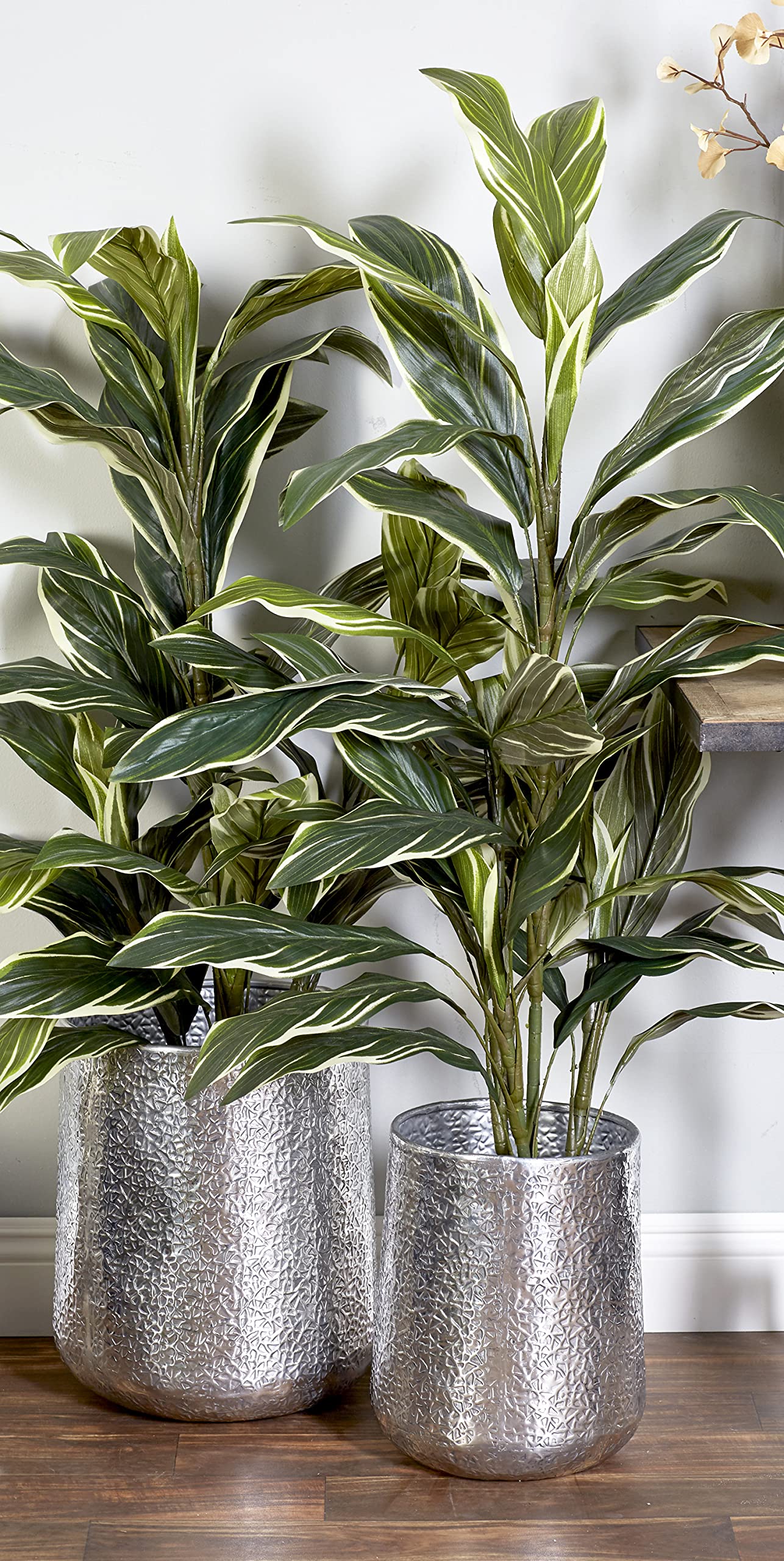 Deco 79 Aluminum Metal Indoor Outdoor Planter Large Planter Pot with Hammered Design, Set of 3 Planters 12", 16", 20"H, Silver