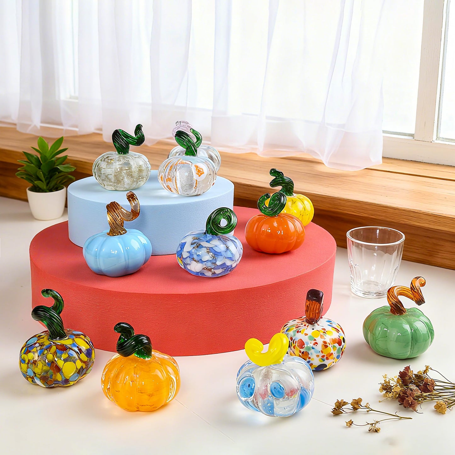 QIANCHANG 12pcs Mini Blown Glass Pumpkin Figurines Collectibles Thanksgiving Halloween Crystal Pumpkin Paperweight Fall Decorations for Home
