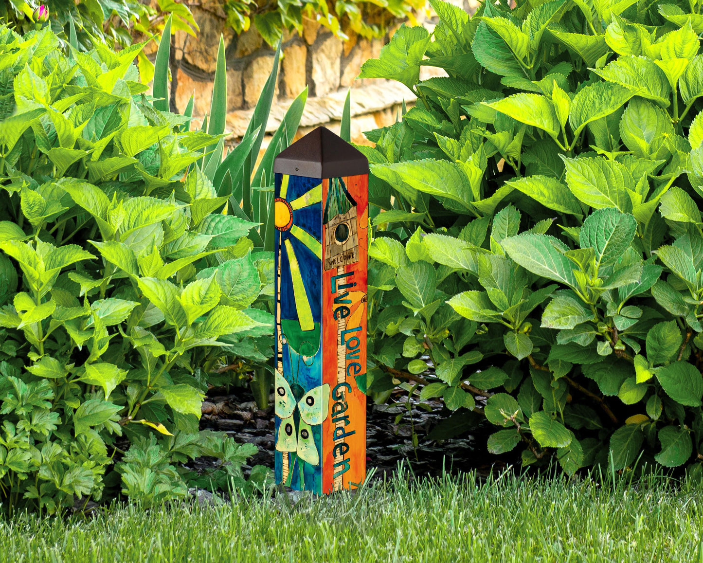 Studio M Art Pole, PVC Weather Resistant Pole with Vinyl Bowl 20 inches Tall Outdoor Decoration for Gardens, Patios, Yards, Landscaping and Birding Accessories, Live Love Garden