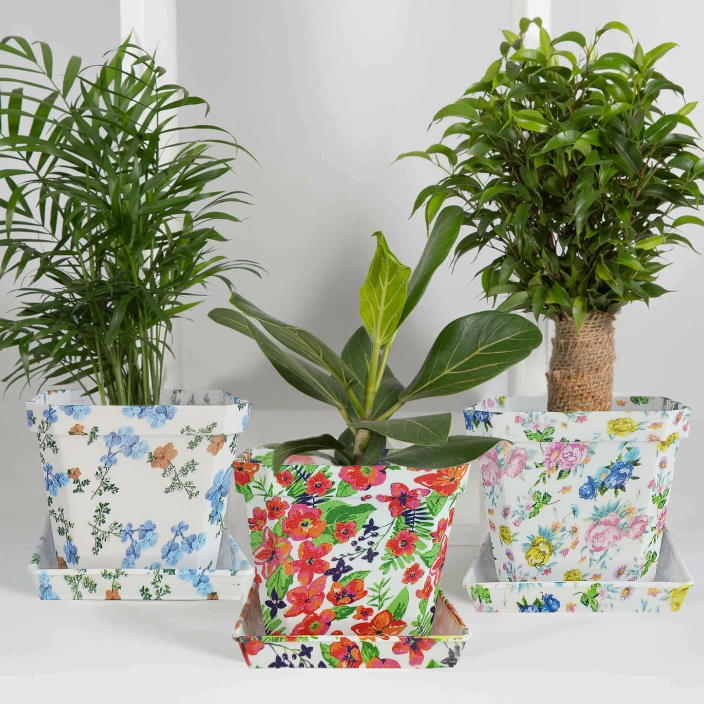 XINAOBAOLUO Plastic Plant Pots Printed Flower Pot with Pallet Container Indoor Outdoor of Your Room,Garden Office and Balcony Decor Modern Decorative Gardening Containers
