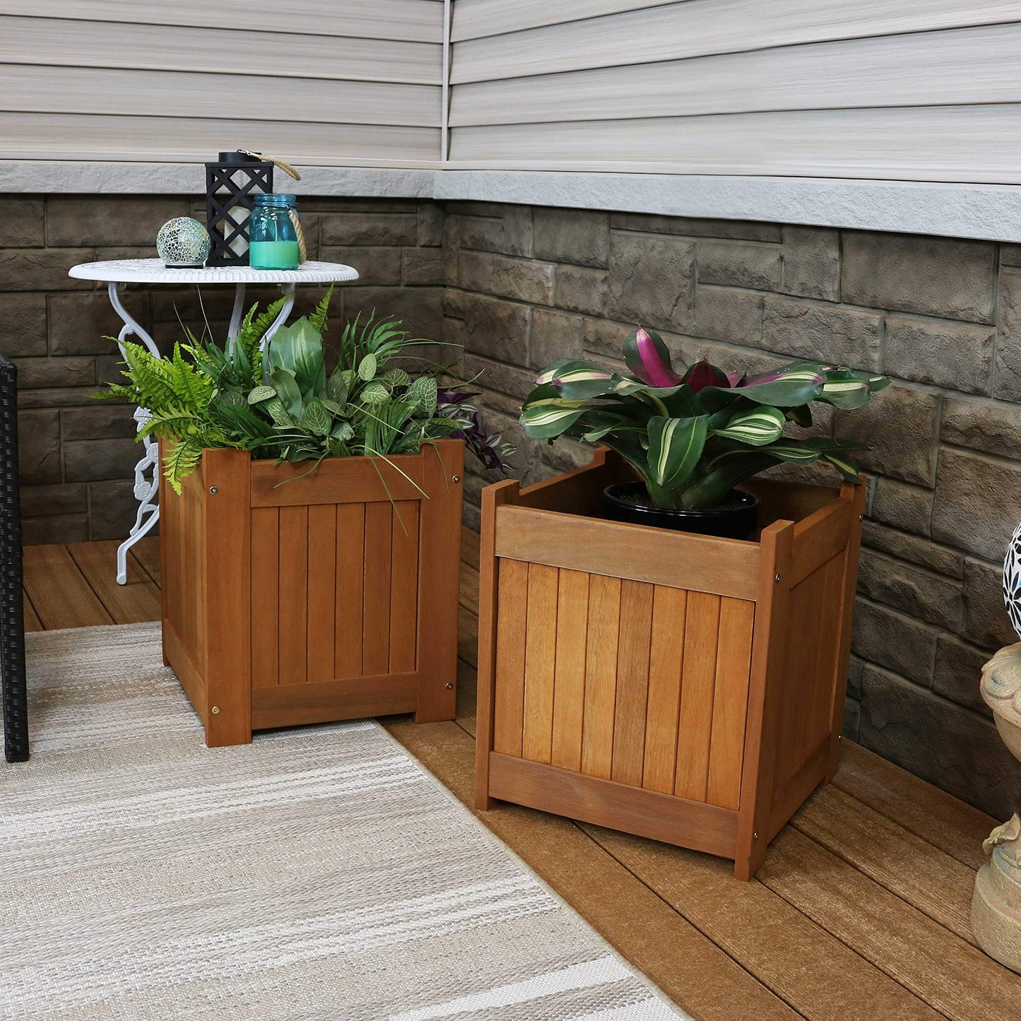 Sunnydaze 16-Inch Meranti Wood Planter Boxes for Outdoor Plants - Square Large Planter Boxes with Teak Oil Finish - Set of 2