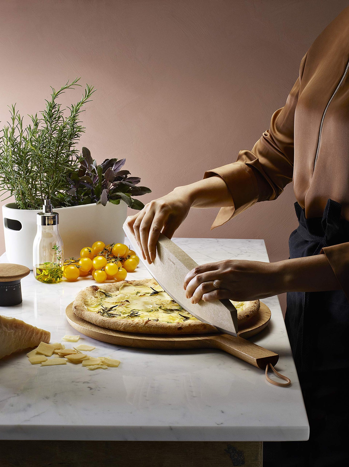 Eva Solo | Self-Watering Herb Organiser | Keeps Indoor House Plants, Flowers, Herbs & Vegetables Watered & Healthy | Danish Design, Functionality & Quality | White