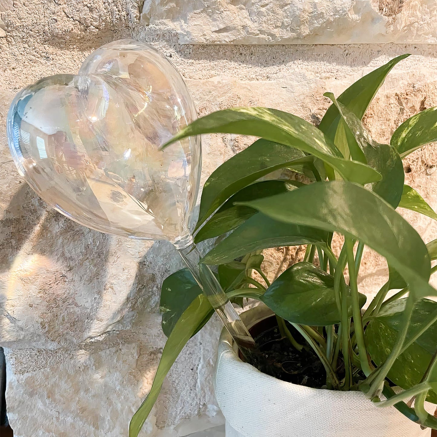 KH866 Heart Plant Water Globe, 4 Pcs Set Iridescent Glass Self Watering Bulbs, Heart Shaped Waterer Dripper for Indoor Plants, Outdoor Flowers, Planter Insert Garden Device for Pots