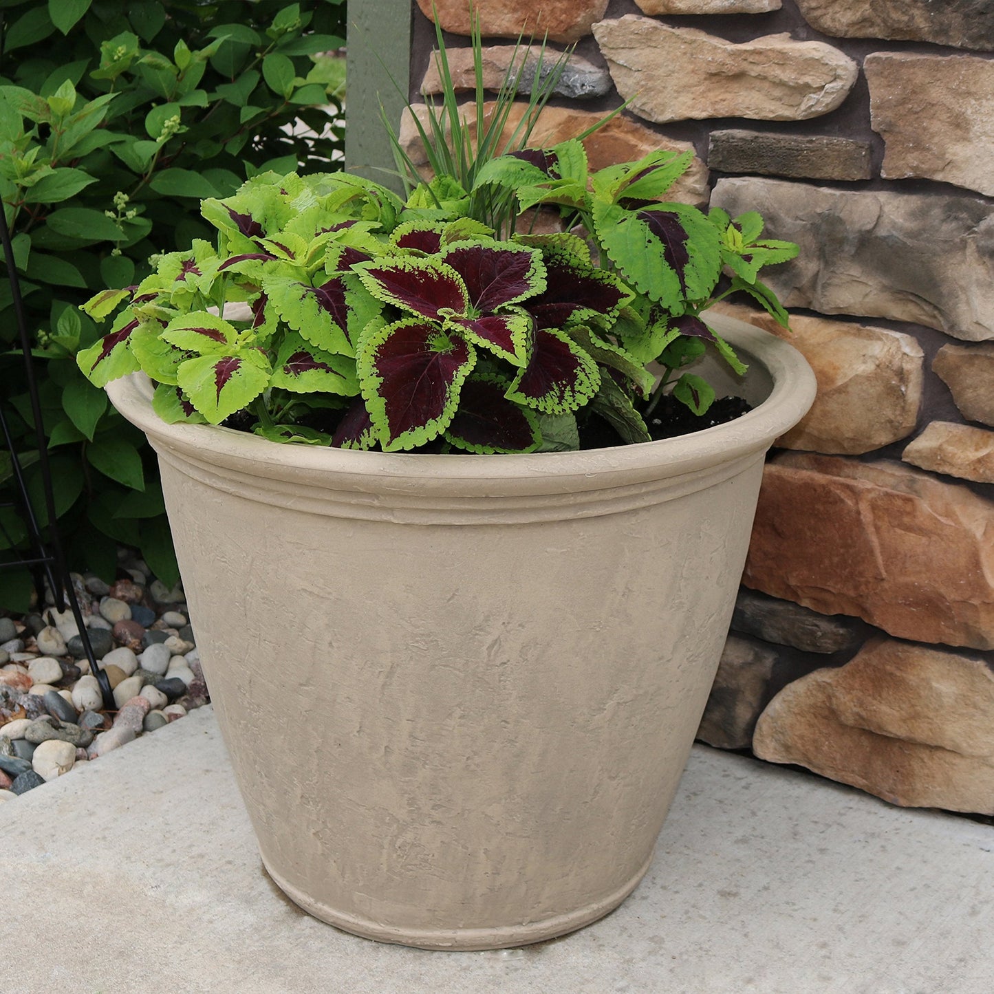 Sunnydaze 24-Inch Anjelica Large Plastic Pot for Plants - Outdoor Double-Walled Large Plastic Planter with Drillable Drainage Holes - Beige - 4pk