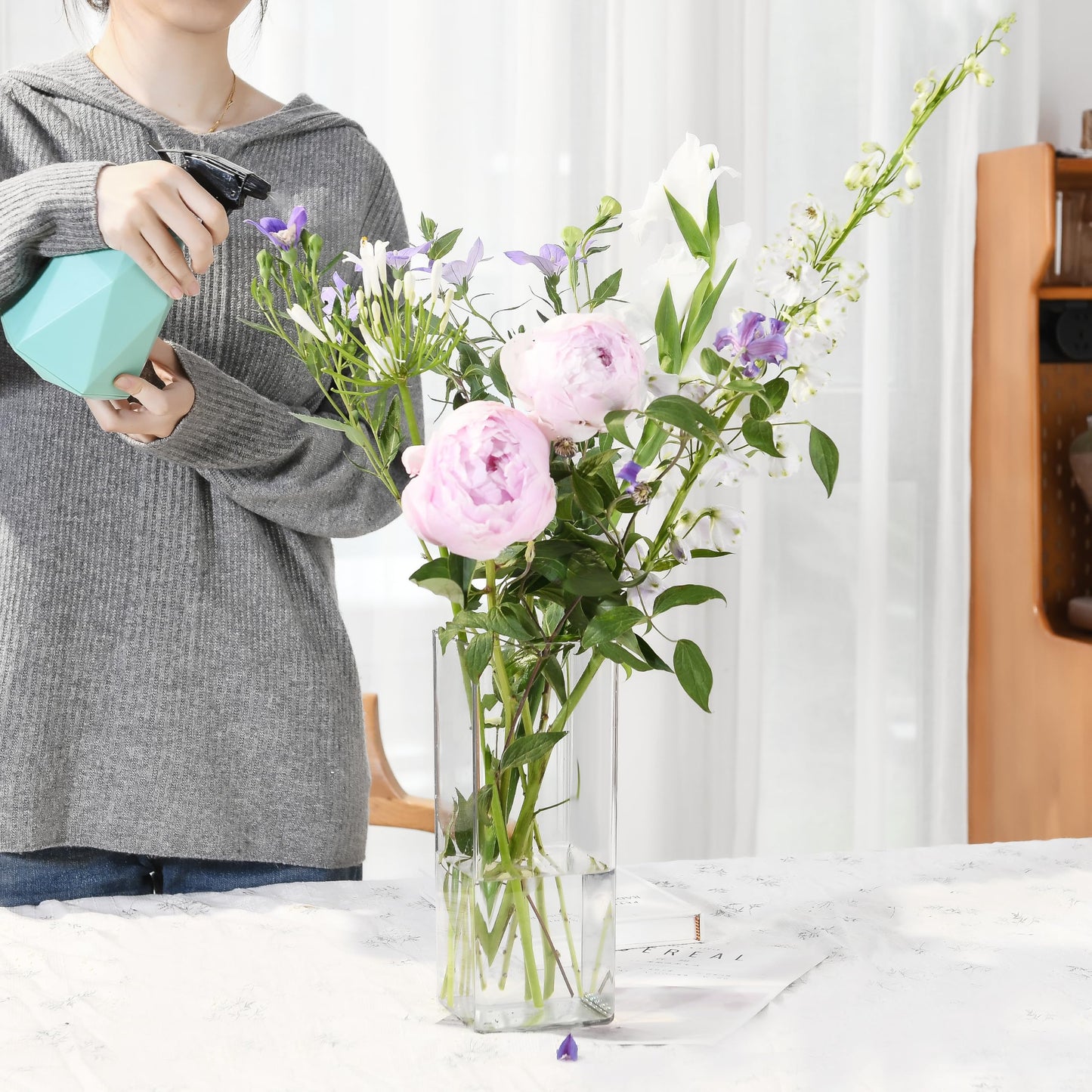 Guluto Acrylic Square Flower Vase, Non-breakable Vase, 4" x 4" x 8" Tall Clear Vases for Flower, Large Cube Floral Plant Container, Planter Terrarium for Wedding Party Event, Home Office Decor