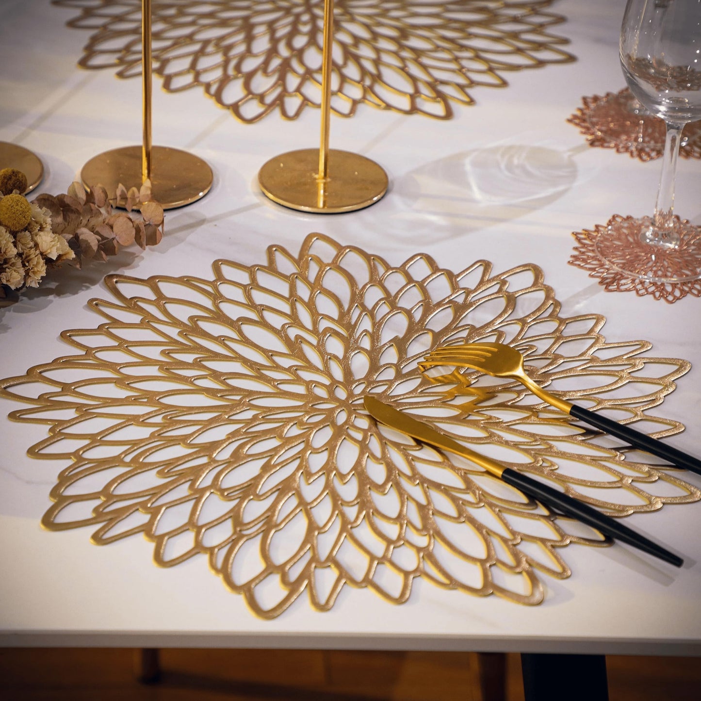 Snowkingdom Set of 12 Gold Metallic Placemats Laminated Vinyl Round Leaf Dinning Table Place Mats Bulk Decorative Halloween Thanksgiving Christmas Party Wedding Holiday Festival