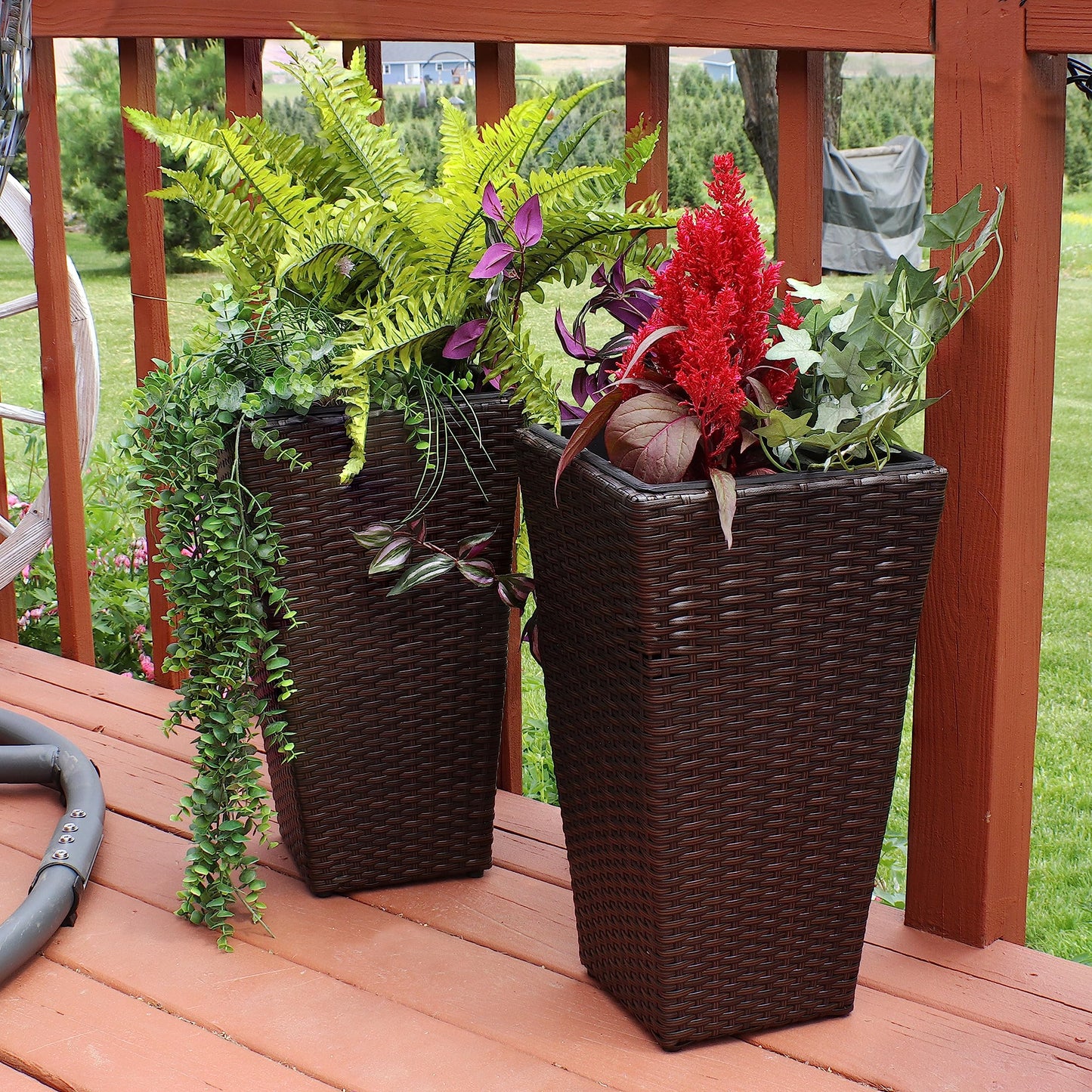 Sunnydaze Square Tall Wicker Outdoor Planter Set of 2 - Polyrattan Large Outdoor Planters for Porch, Patio or Garden - 20" Tall Plant Pots - Brown