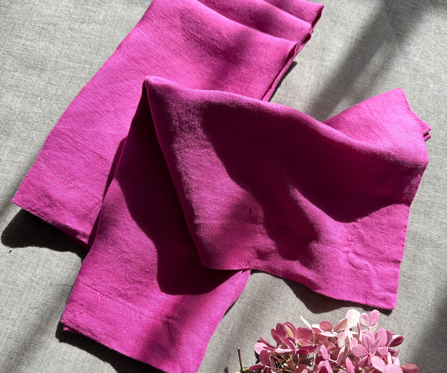 Linen Cocktail Napkins 12 x 12, 100% Pure Linen Napkins, Set of 4, Pink Table Napkins, Farmhouse Orchid Cloth Napkins, Weddings, Pink Napkin and Everyday Use, Halloween, Thanksgiving
